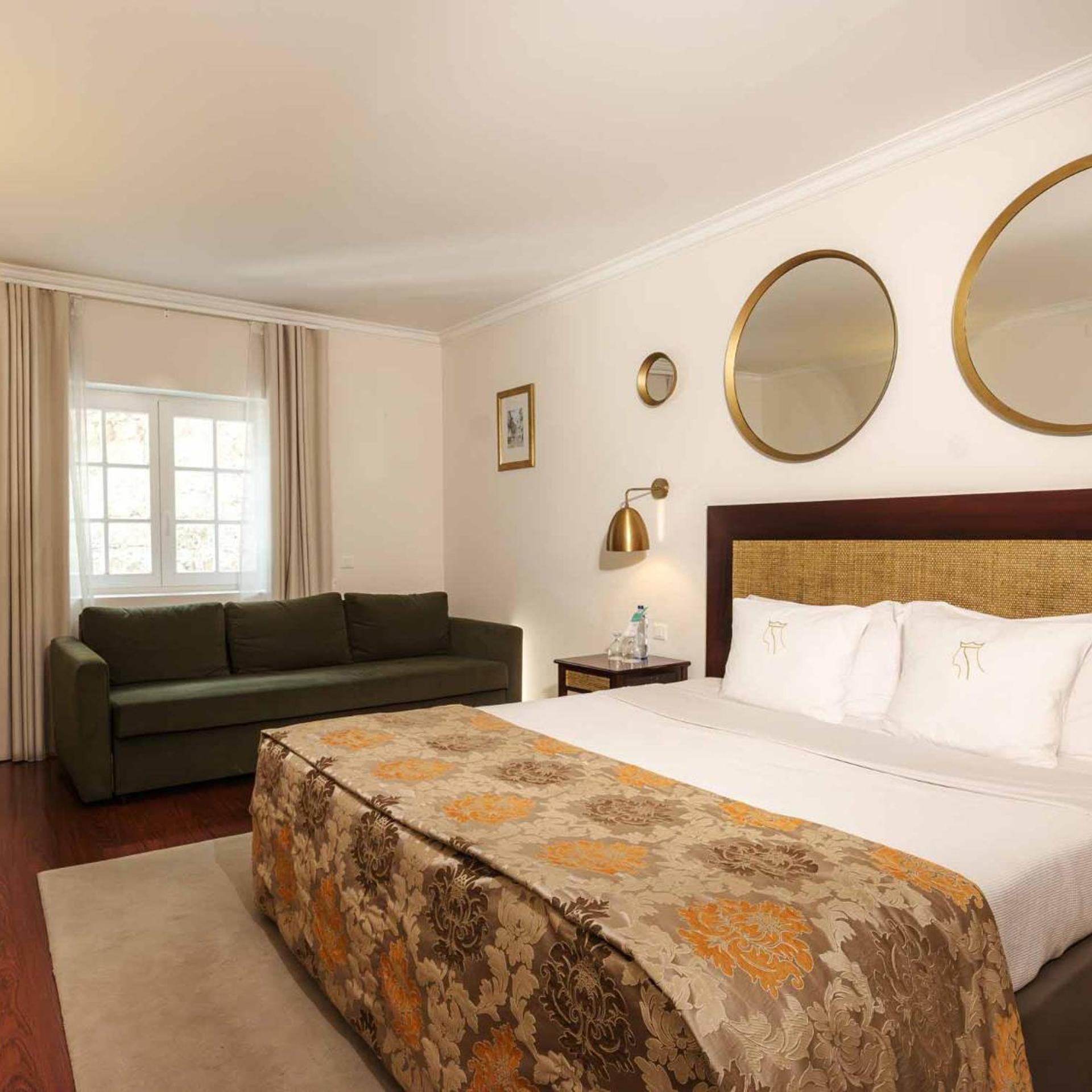 Charming, Double Bed