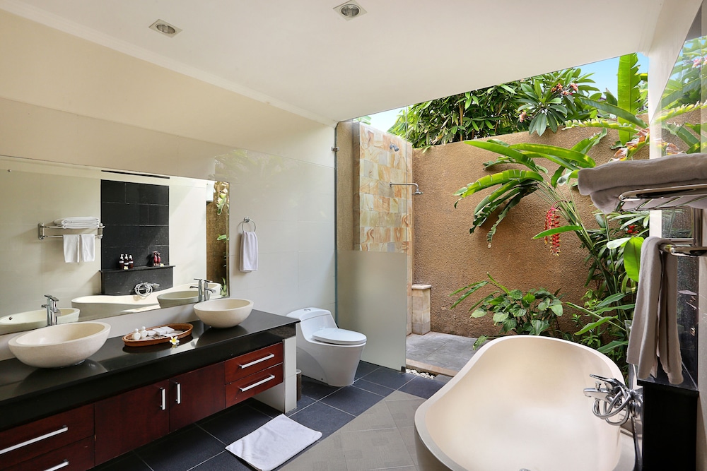 Askara Villa 25/26