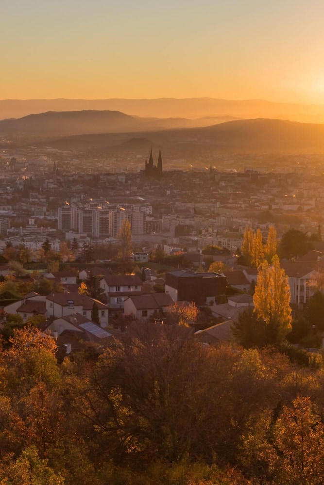 Ibis Budget Clermont Ferrand - Le Brezet - Aeroport 38/48