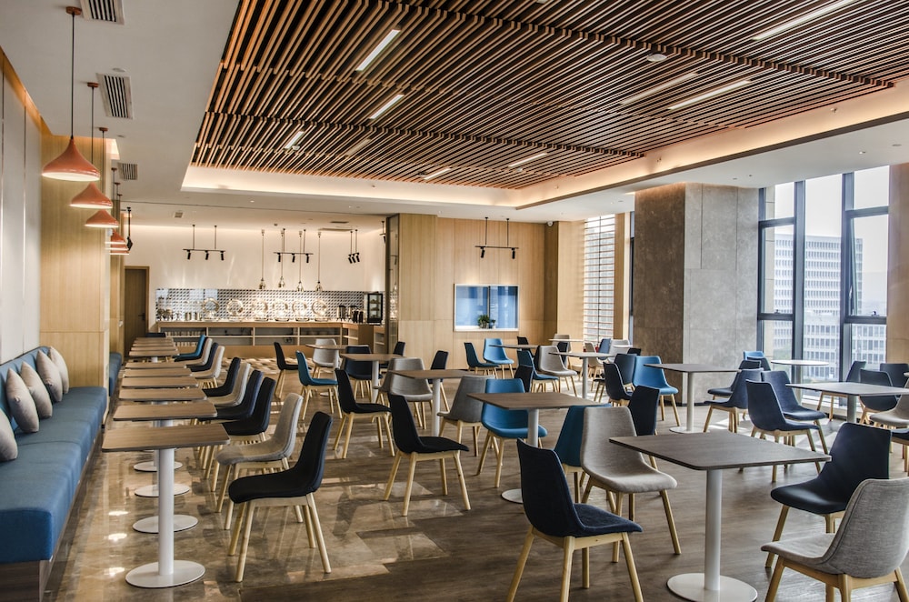Holiday Inn Express Nanjing Dongshan 46/58