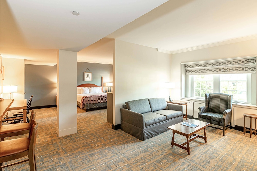 Williamsburg Lodge 24/39