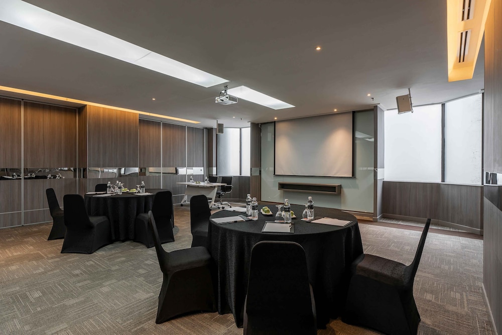 Melia Kuala Lumpur 42/50