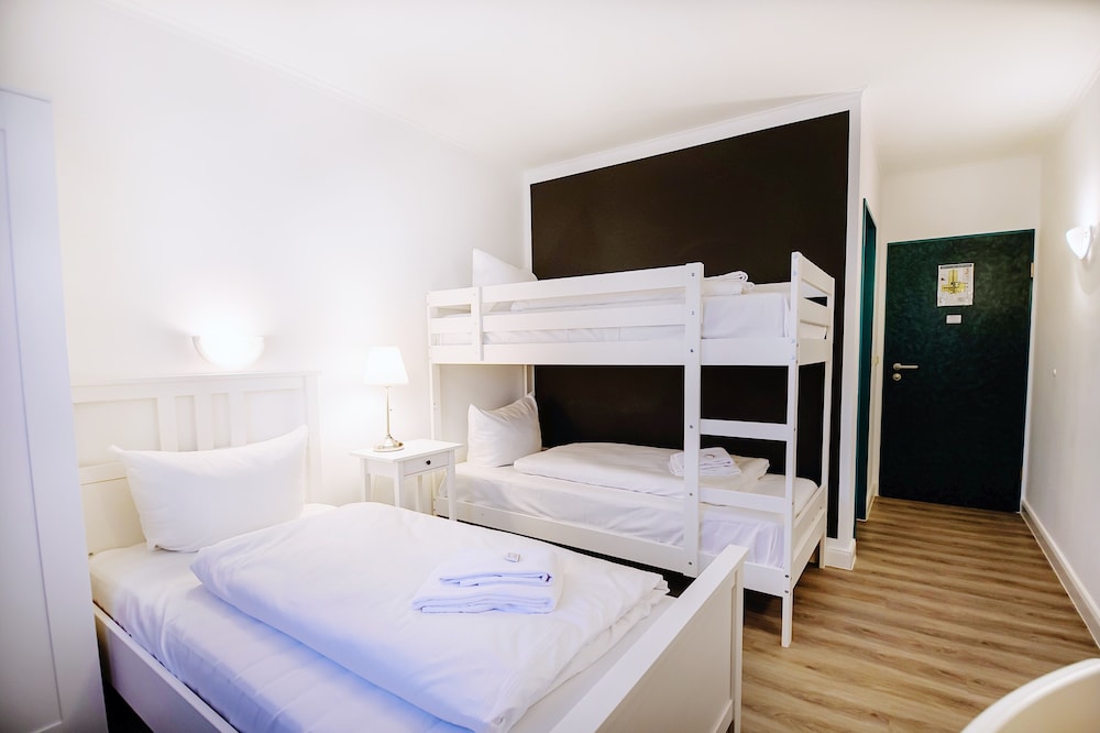 REGIOHOTEL Halle Leipzig Airport 11/24