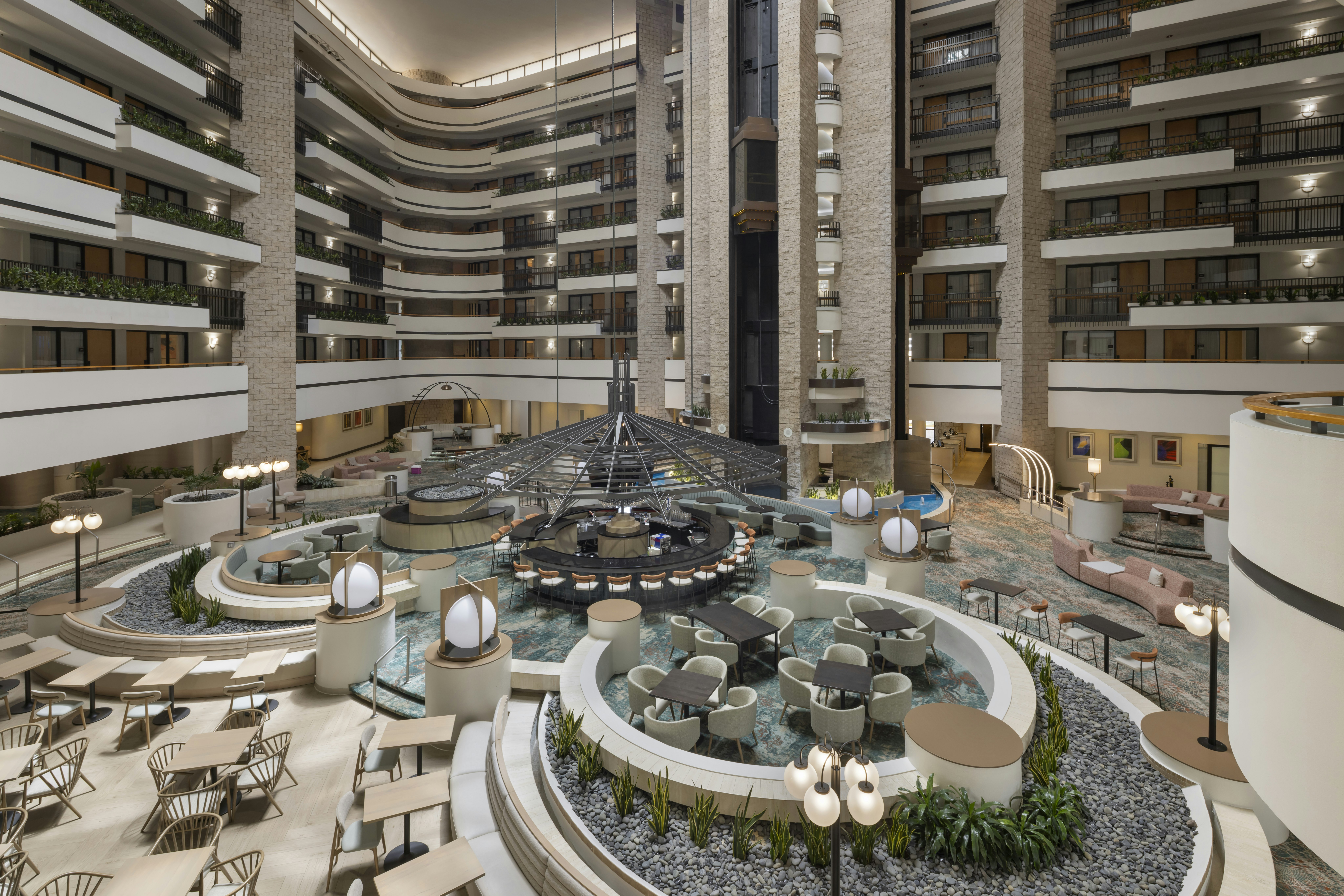 Embassy Suites by Hilton Orlando International Drive ICON Park 83/86