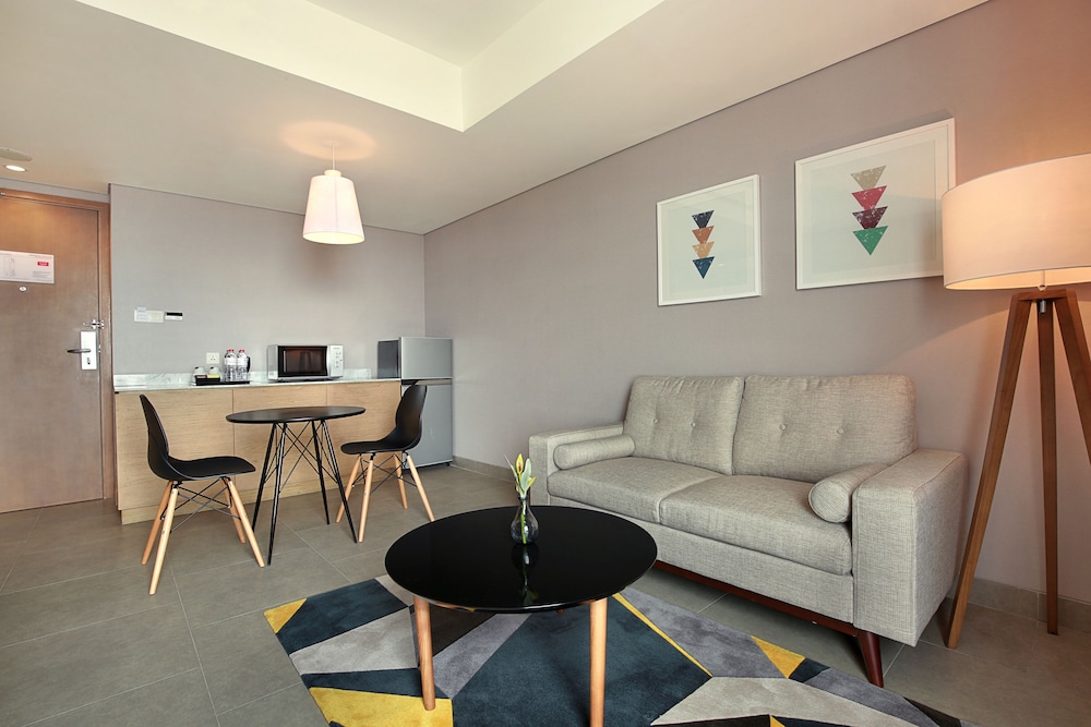 Swiss-Belinn Simatupang 42/57