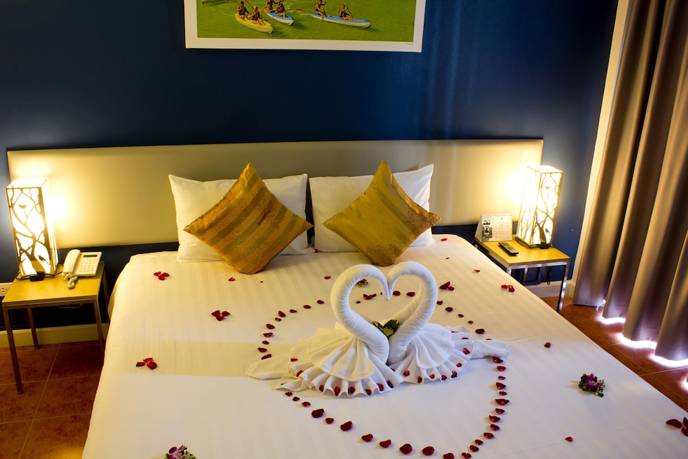 On Hotel Phuket 46/71