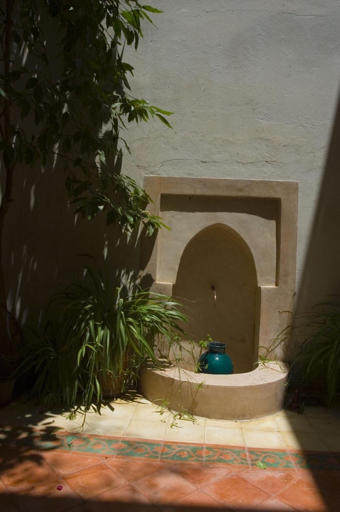 Dar Touyir 43/49