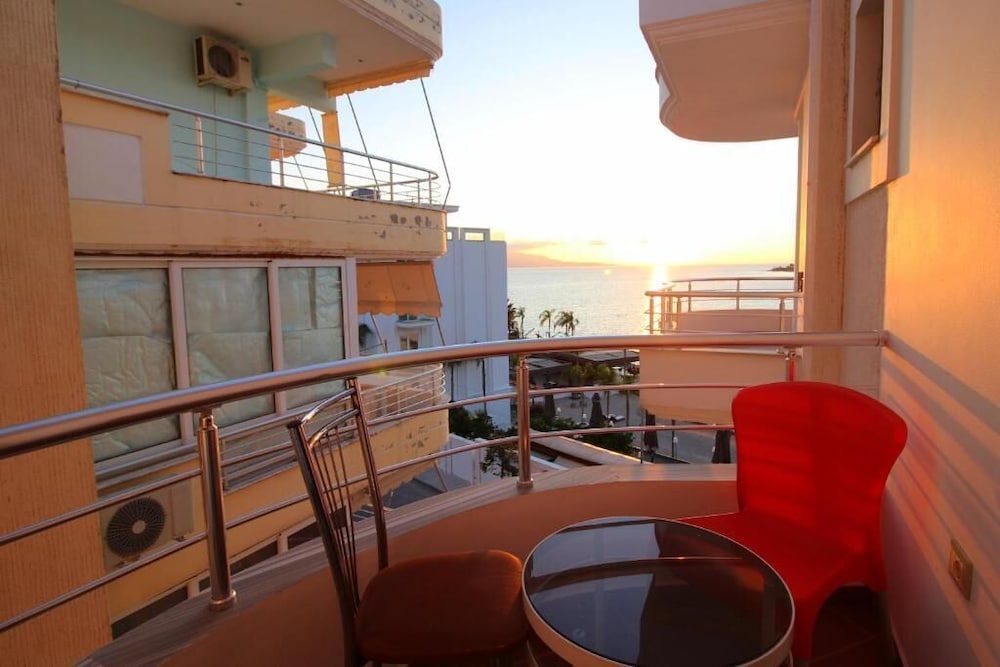 Hotel Strora 34/50