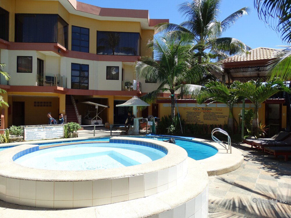 Lost Horizon Beach Dive Resort 51/64