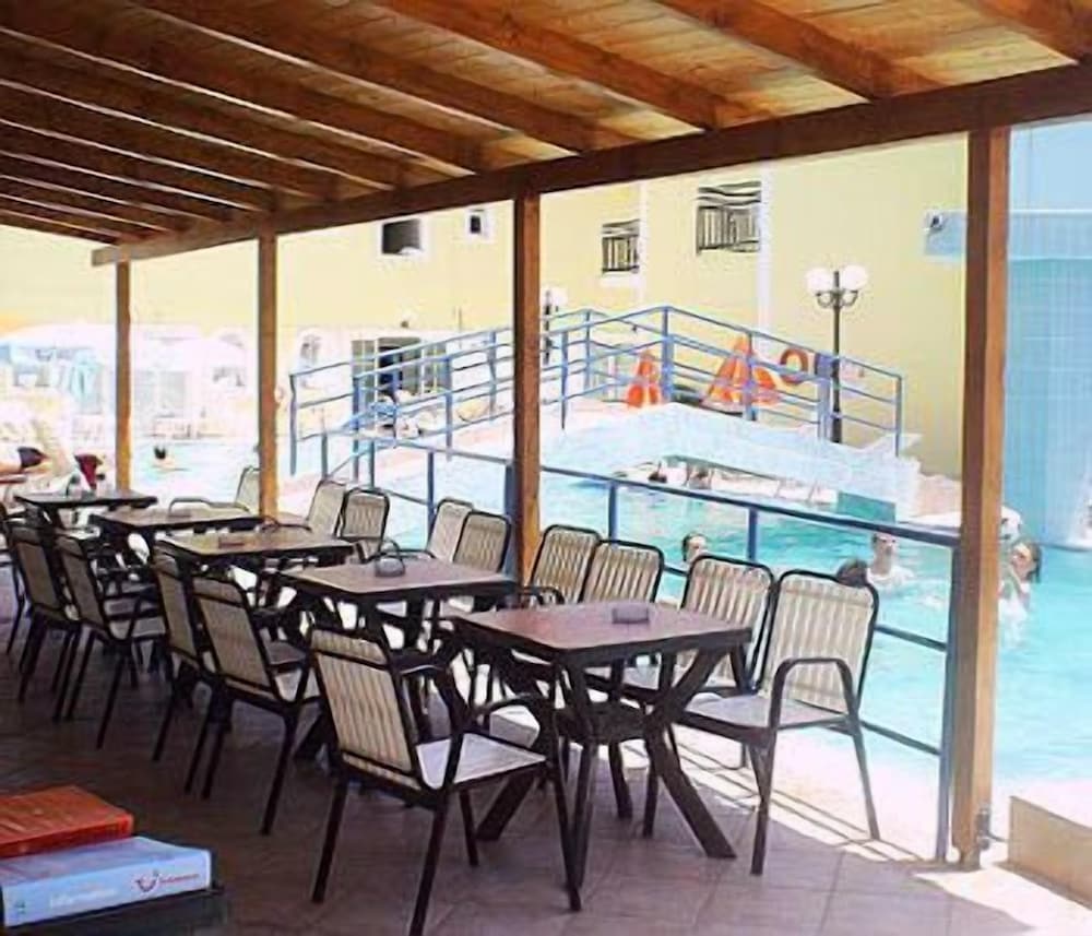 Vossos Hotel Apartments 34/41