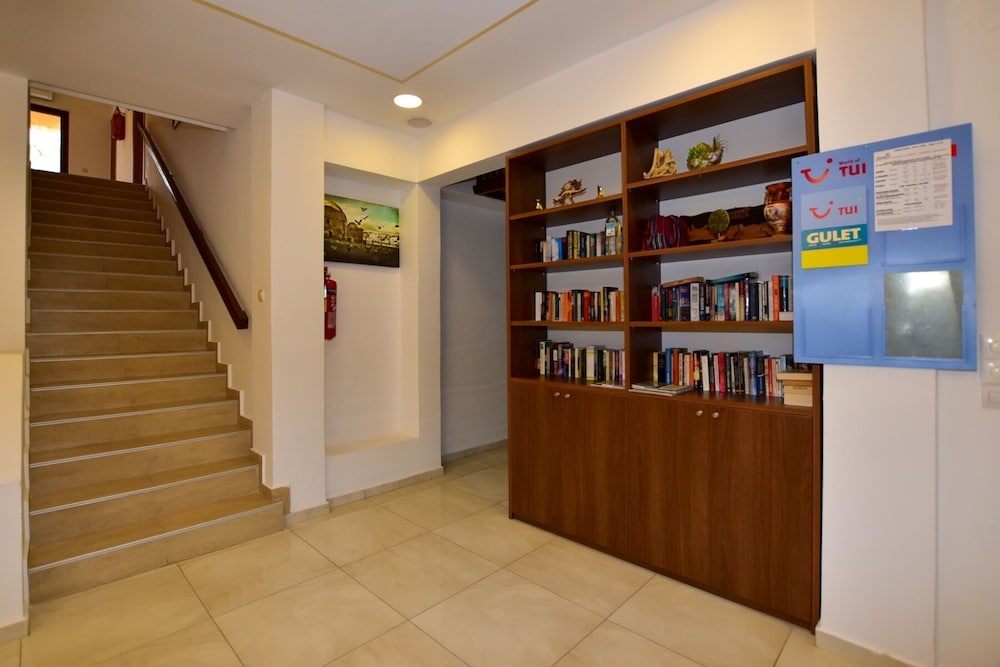 Aghas Hotel 15/60