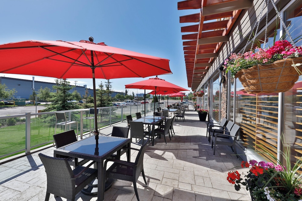 Radisson Hotel & Convention Center Edmonton 50/59