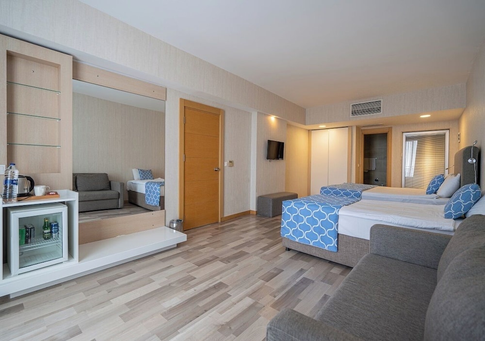 Amara Comfort Resort 10/40