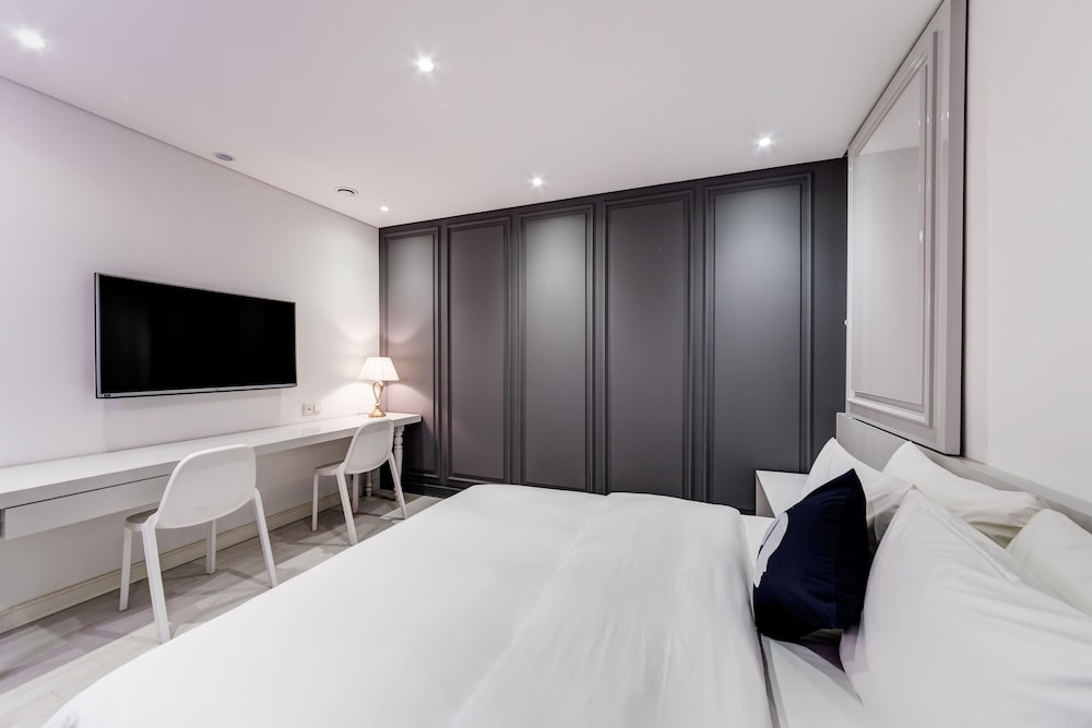 Hotel The Designers Cheongnyangni 24/59