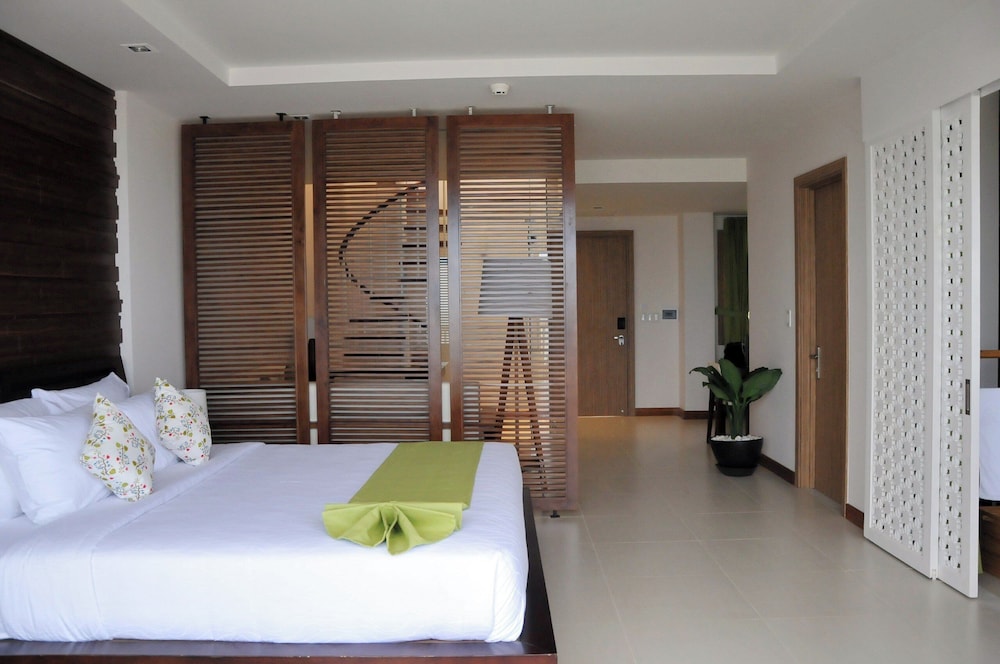Verde, King Bed, Garden View