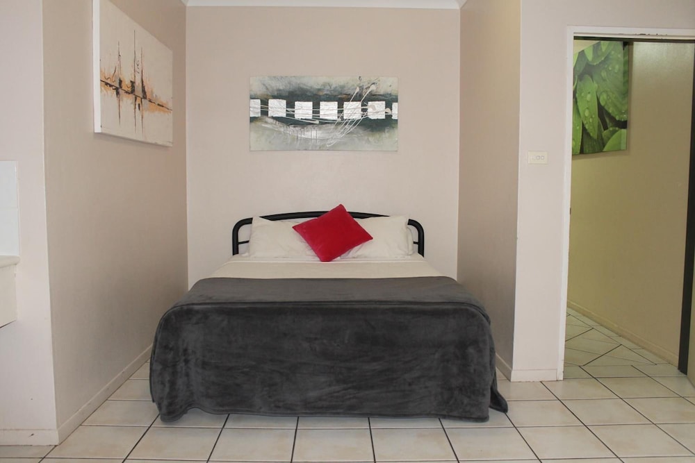 BOHEMIA RESORT CAIRNS 5/45