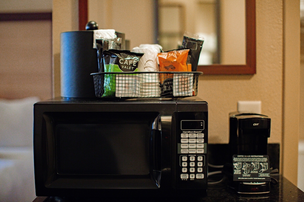 Best Western Plus Heritage Inn 18/36