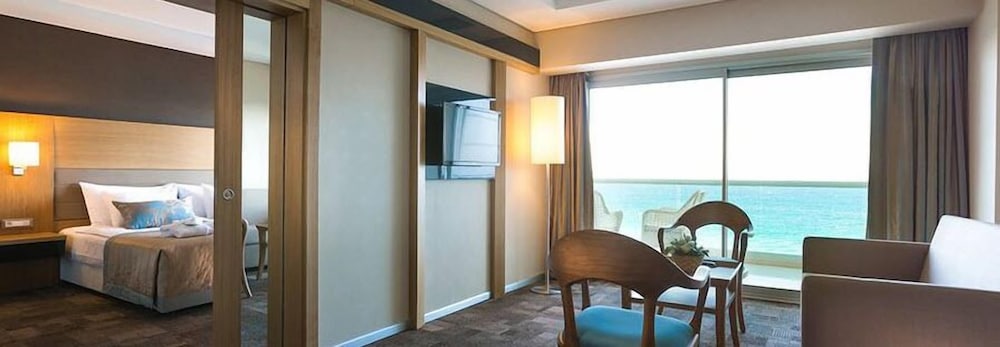 Boyalik Beach Hotel and Spa Thermal Resort 32/68