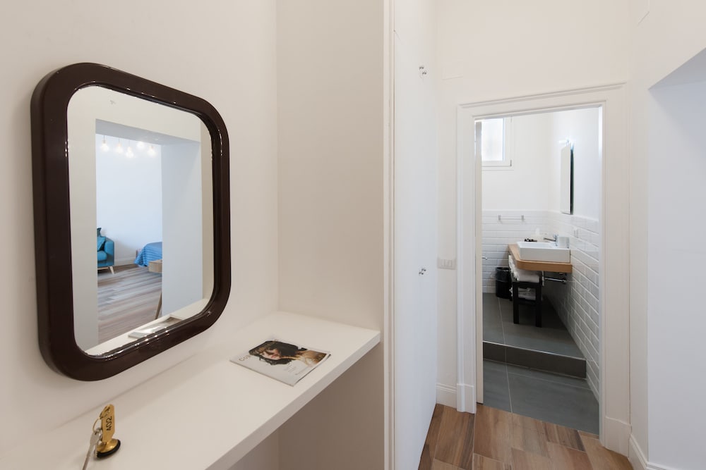 SANTA CHIARA BOUTIQUE HOTEL 21/73