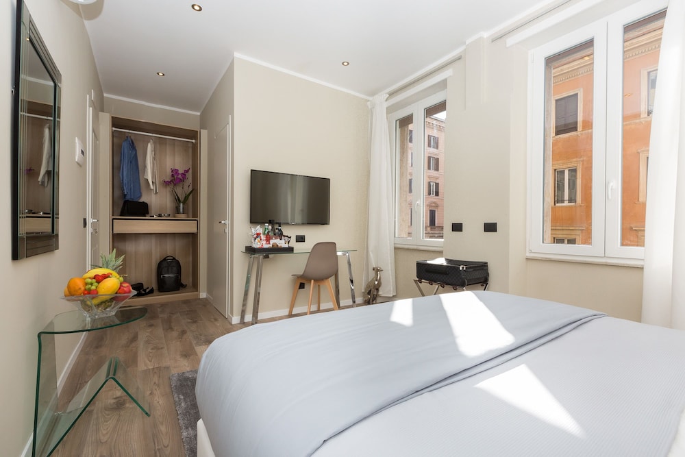 LUXURY, DOUBLE BED, PRIVATE BATHROOM