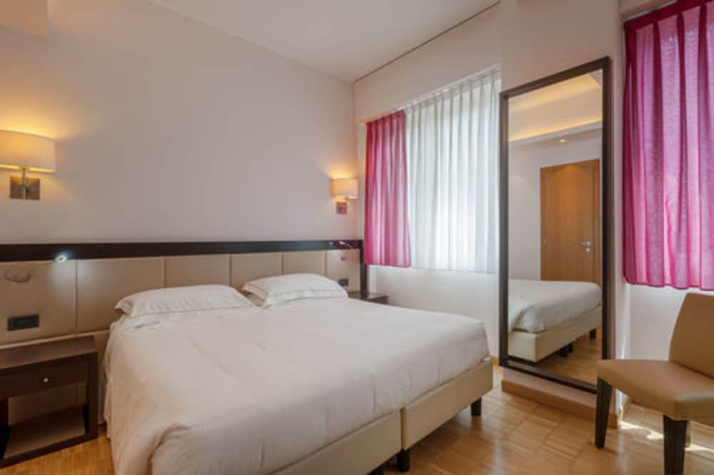 Ariston Hotel Milan 10/68