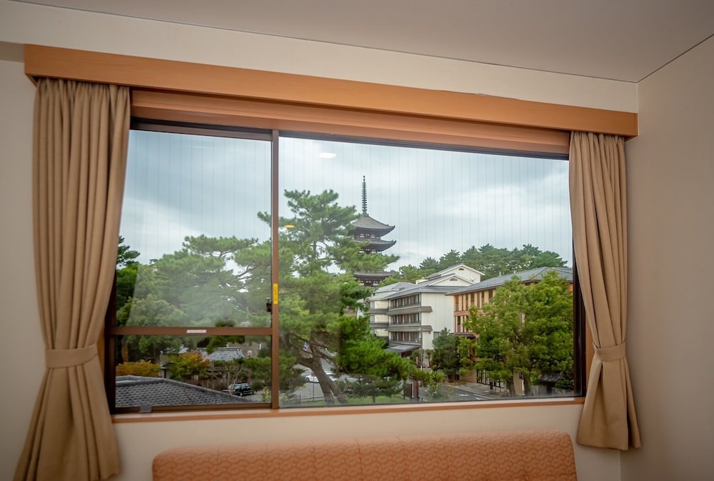 Nara Visitor Center & Inn 46/66
