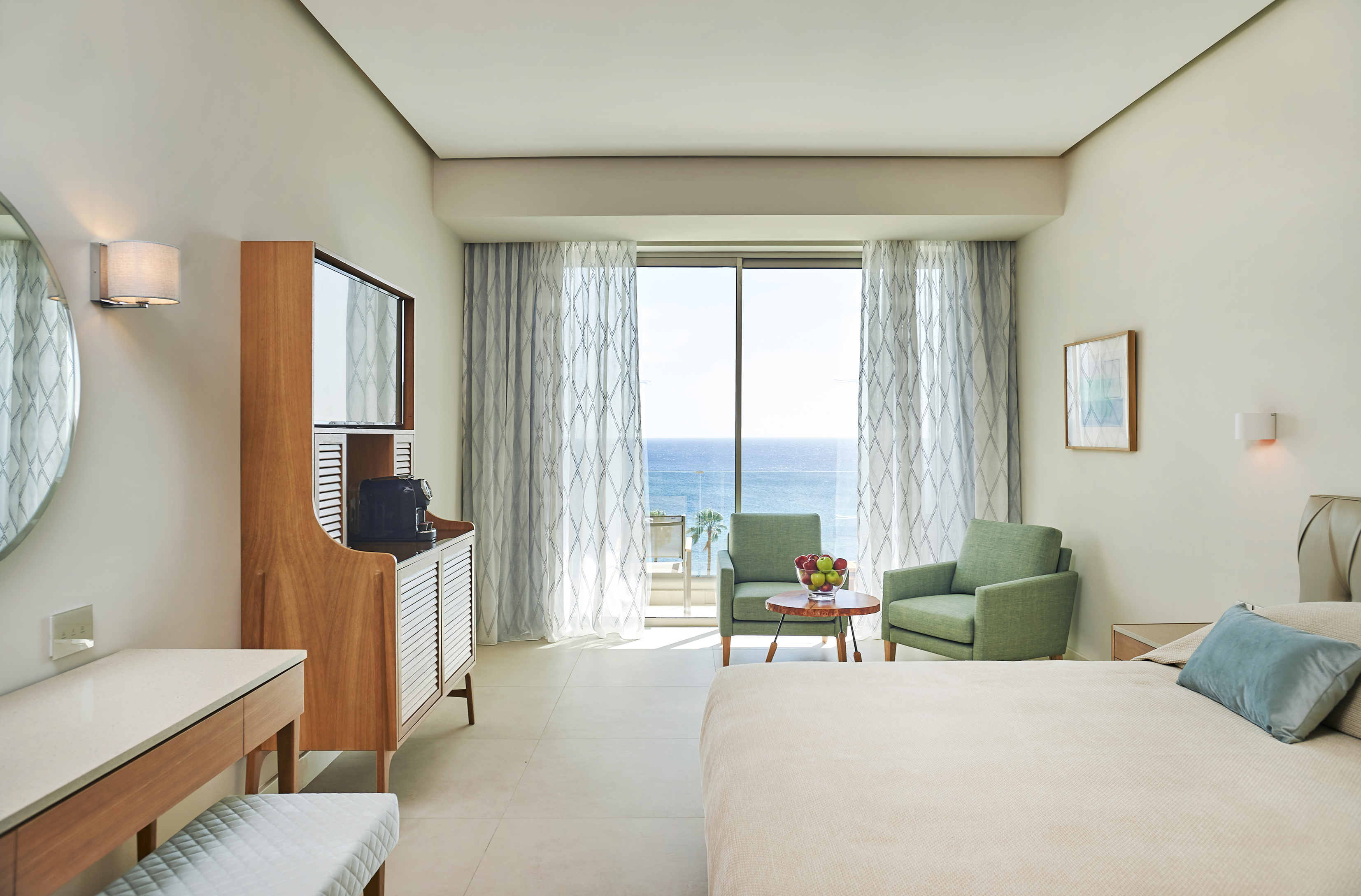 DELUXE, SEA VIEW