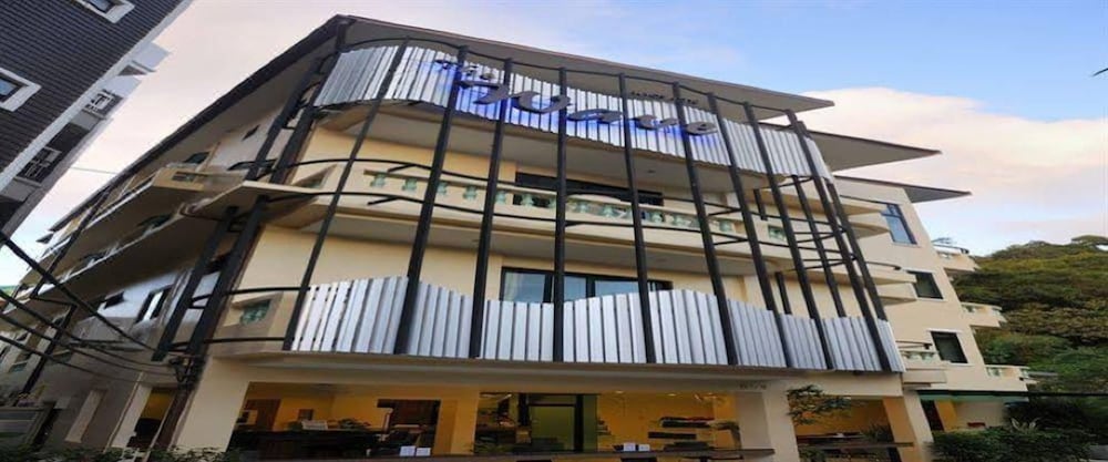 The Wave Hotel Patong 2/73