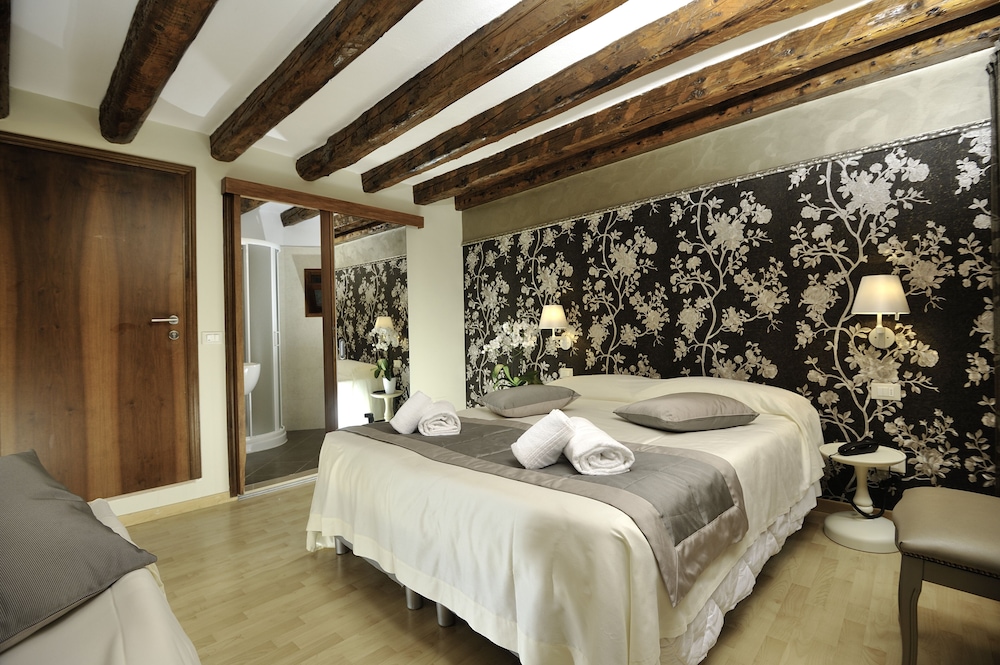 Rio Hotel 38/54