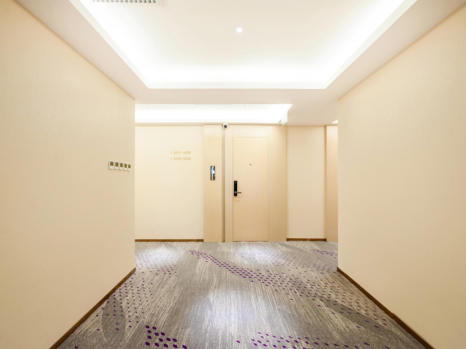 Lavande Hotel (Beijing Wangjing) 33/37