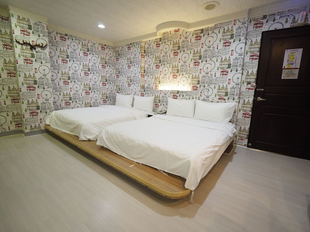 HeYue Hotel 9/55