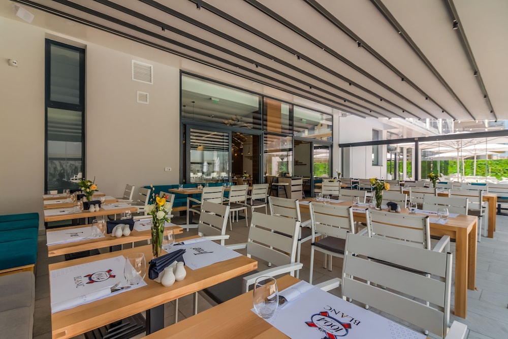Nyota Hotel & Conference Center 24/33