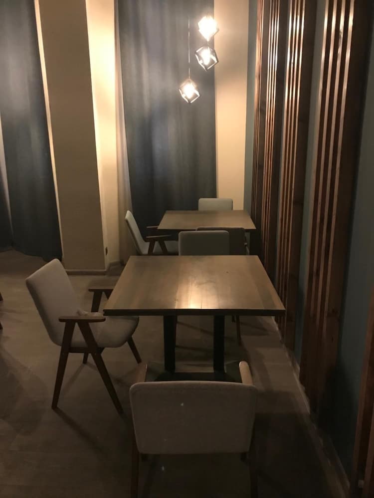 A Hotel Yerevan 47/54