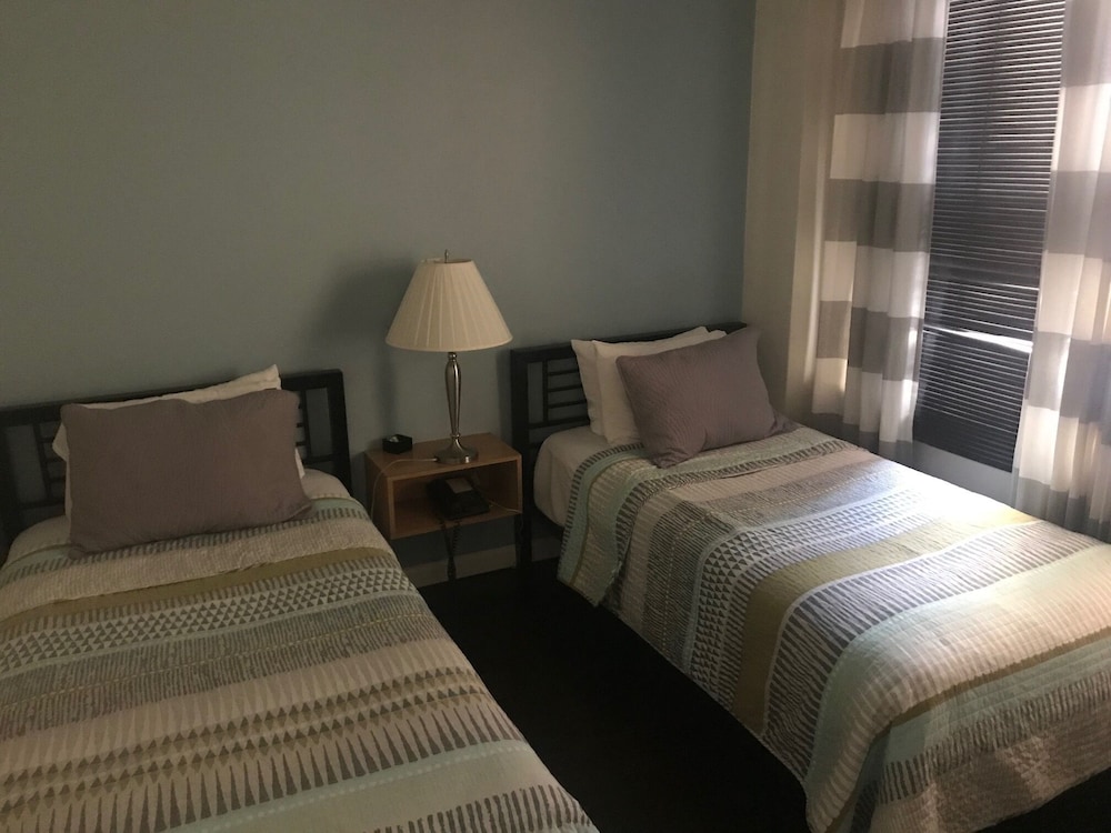 Touchstone Hotel 10/45