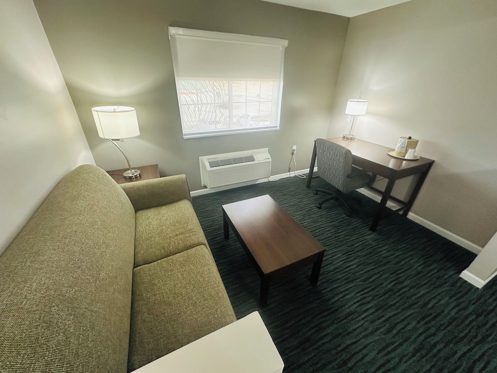 Countryside Suites Lincoln 24/40