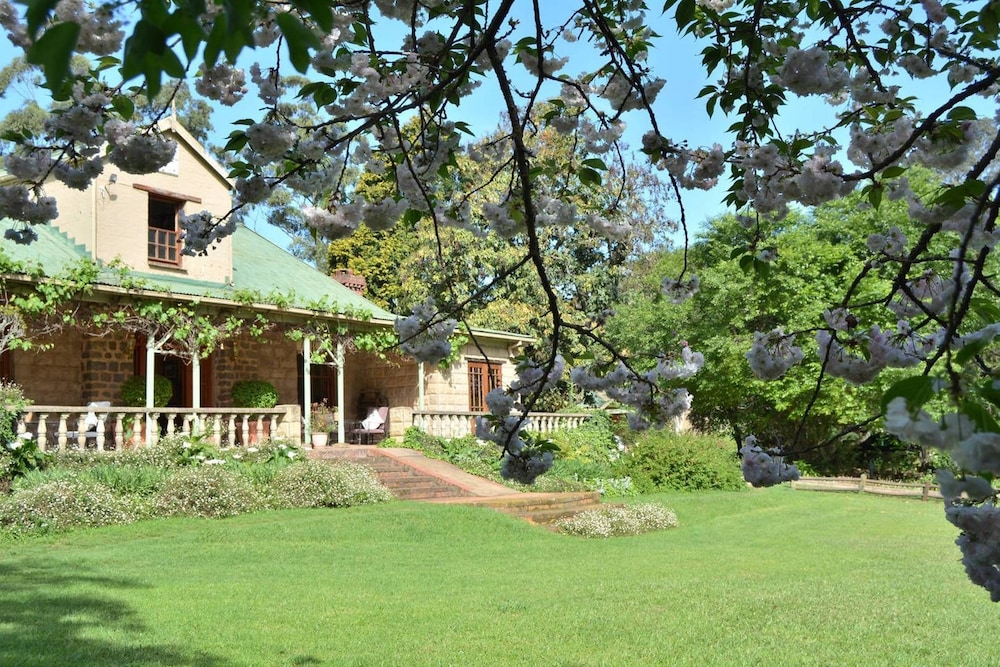 Halliwell Country Inn 16/20
