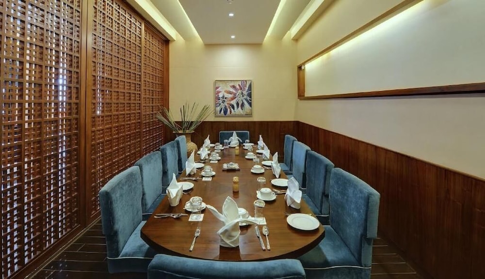 Sayaji Hotel 30/36