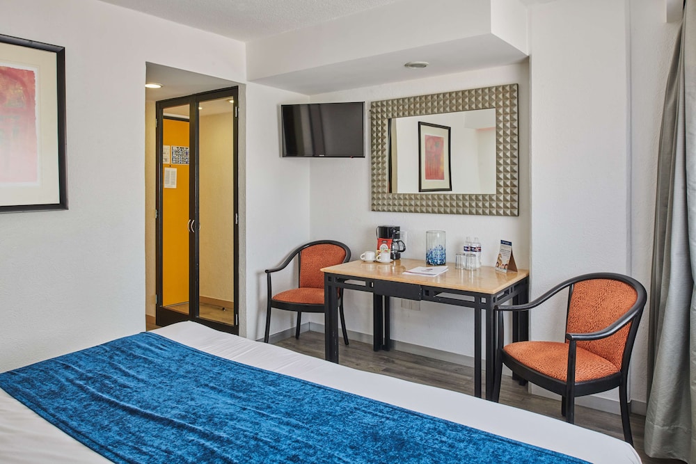 Best Western Plus Gran Hotel Centro Historico 23/70