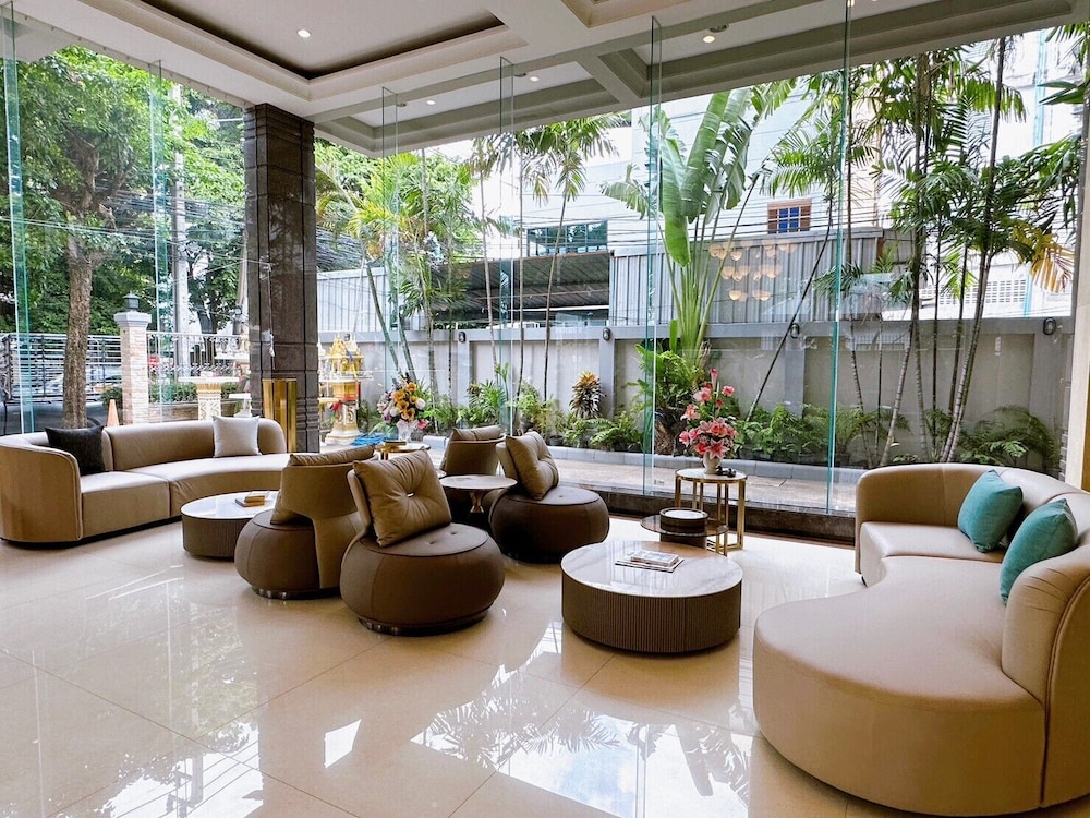 Miloft Sathorn Hotel 29/49