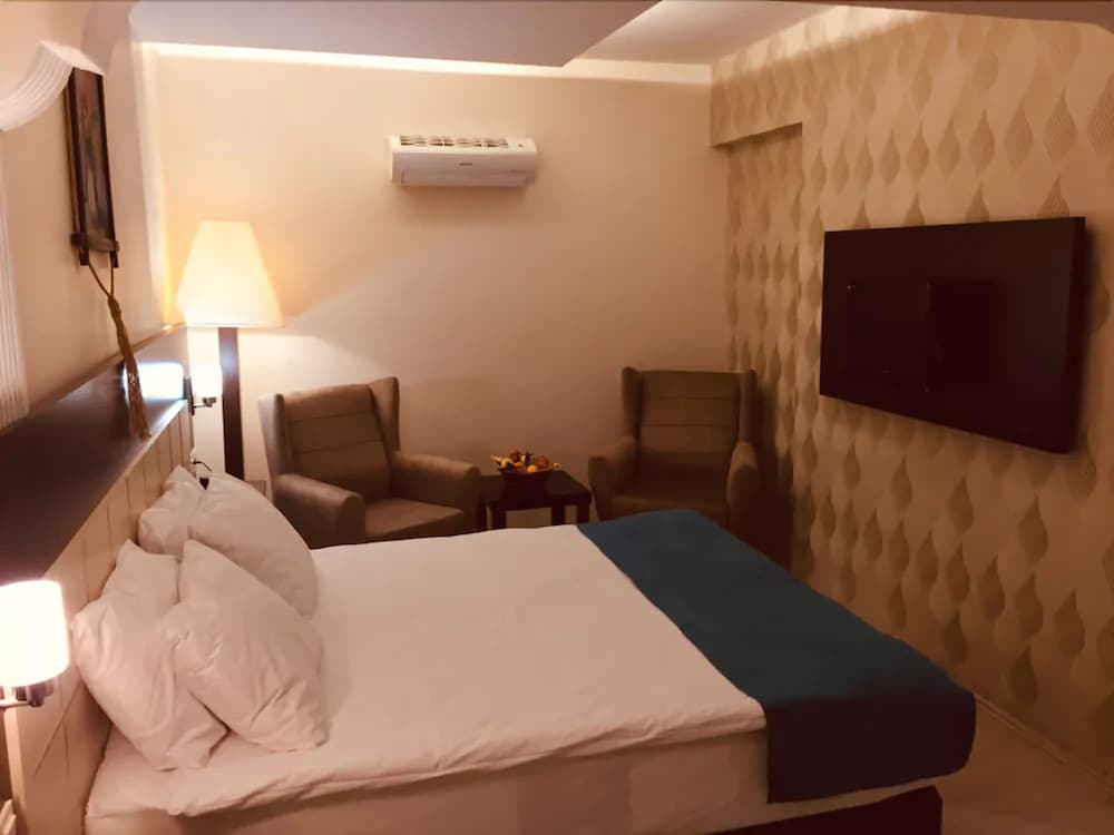 Hotel Buyuk Velic 32/76