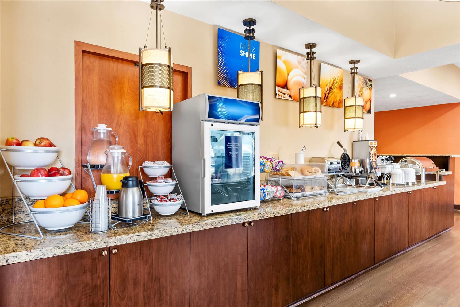 Comfort Suites Clovis - Fresno 23/23