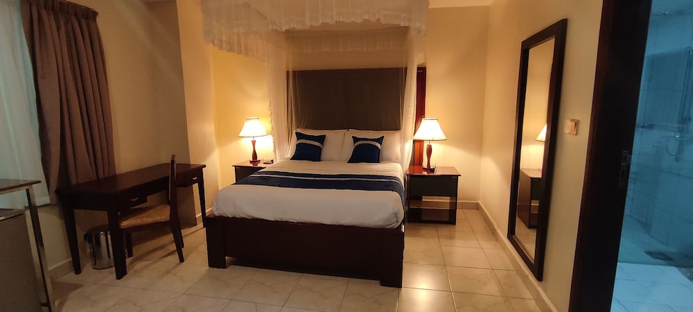 Kooki Hotel 20/50