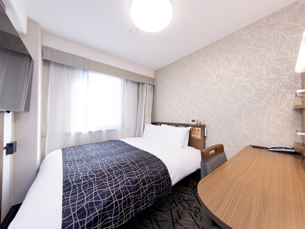 ROOM, DOUBLE BED, SMOKING