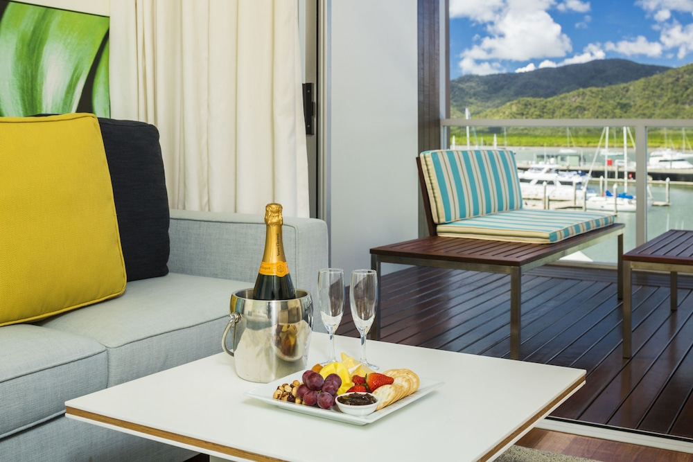 Shangri La the Marina Cairns 52/74