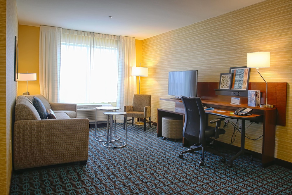 Fairfield Inn Suites By Marriott Madison Verona 23/34