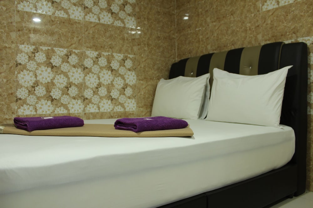 Serdang Business Hotel 10/18