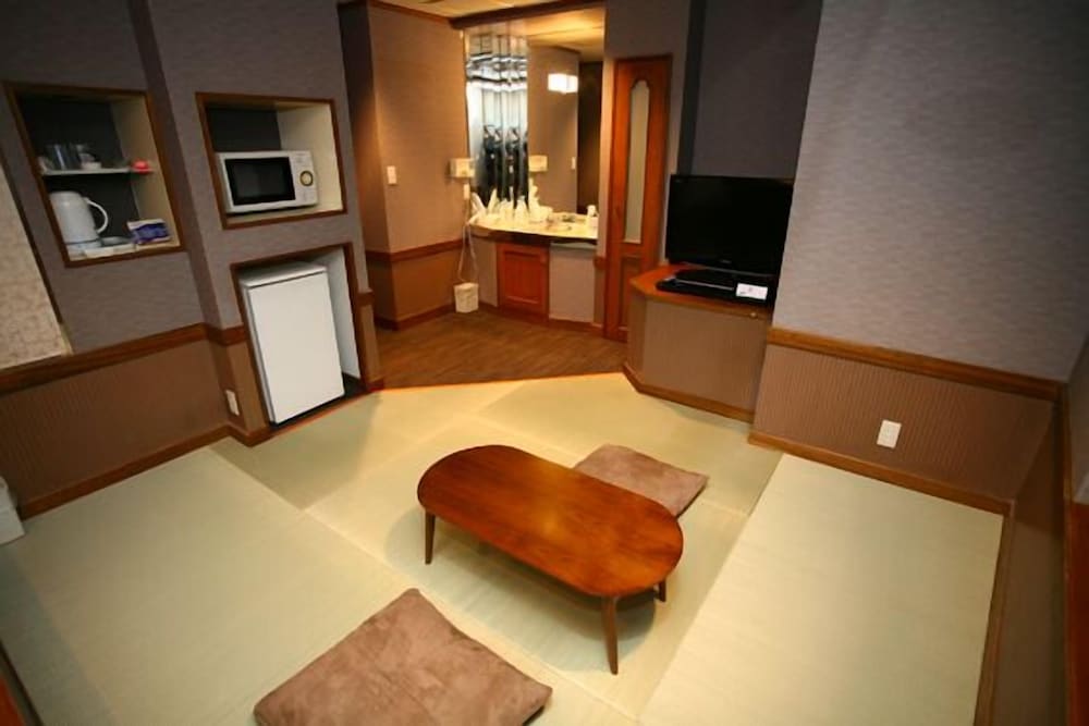 Hotel Rakuserina 26/34