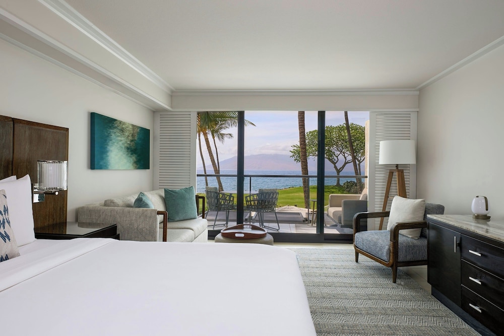 PREMIUM, KING BED, OCEAN VIEW, BALCONY
