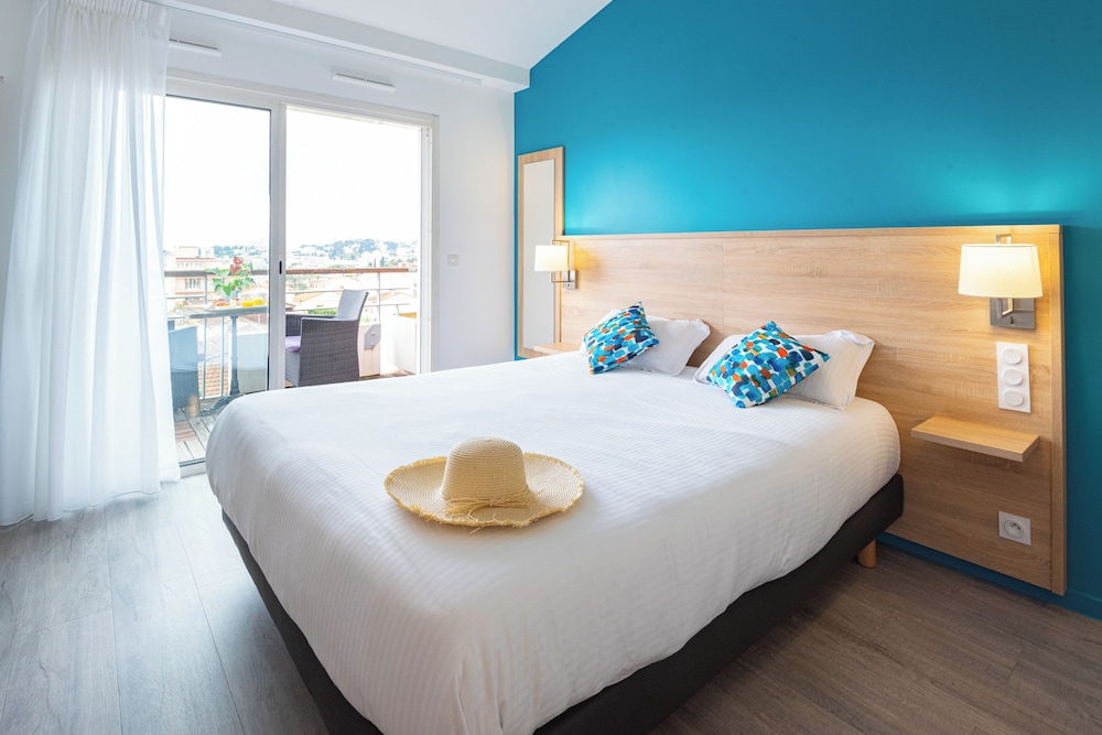 Basic, Studio, Double Bed