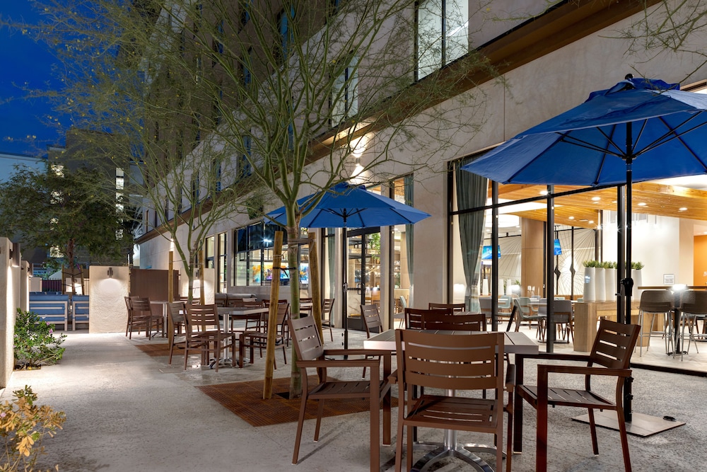 Home2 Suites By Hilton Anaheim Resort 43/45